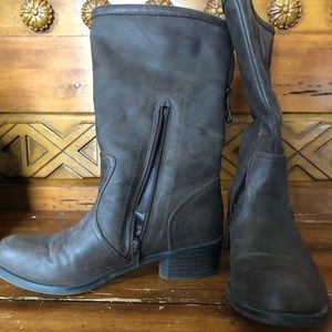 Brown leather booths